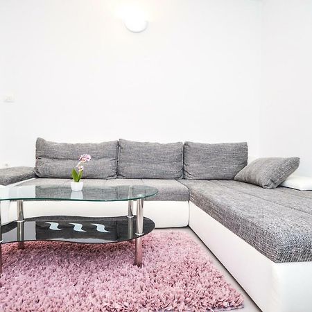 Luxury Apartments Boduja Сукошан Экстерьер фото