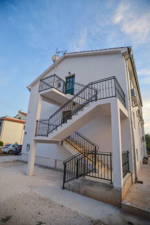 Luxury Apartments Boduja Сукошан Экстерьер фото